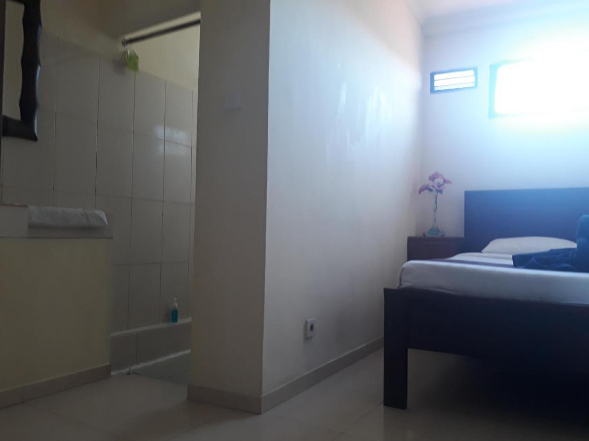Adi House Homestay Убуд Экстерьер фото