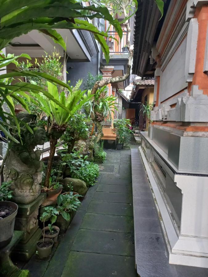 Adi House Homestay Убуд Экстерьер фото