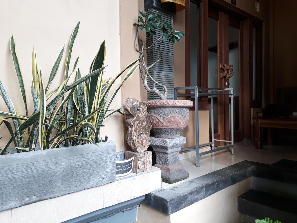 Adi House Homestay Убуд Экстерьер фото