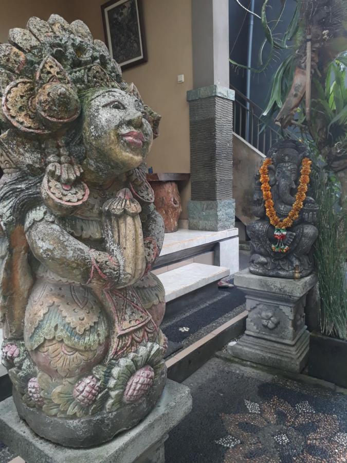 Adi House Homestay Убуд Экстерьер фото